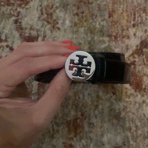 Tory Burch Patent leather silver buckle Belt